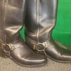 {FRYE}Black Leather Harness Boots